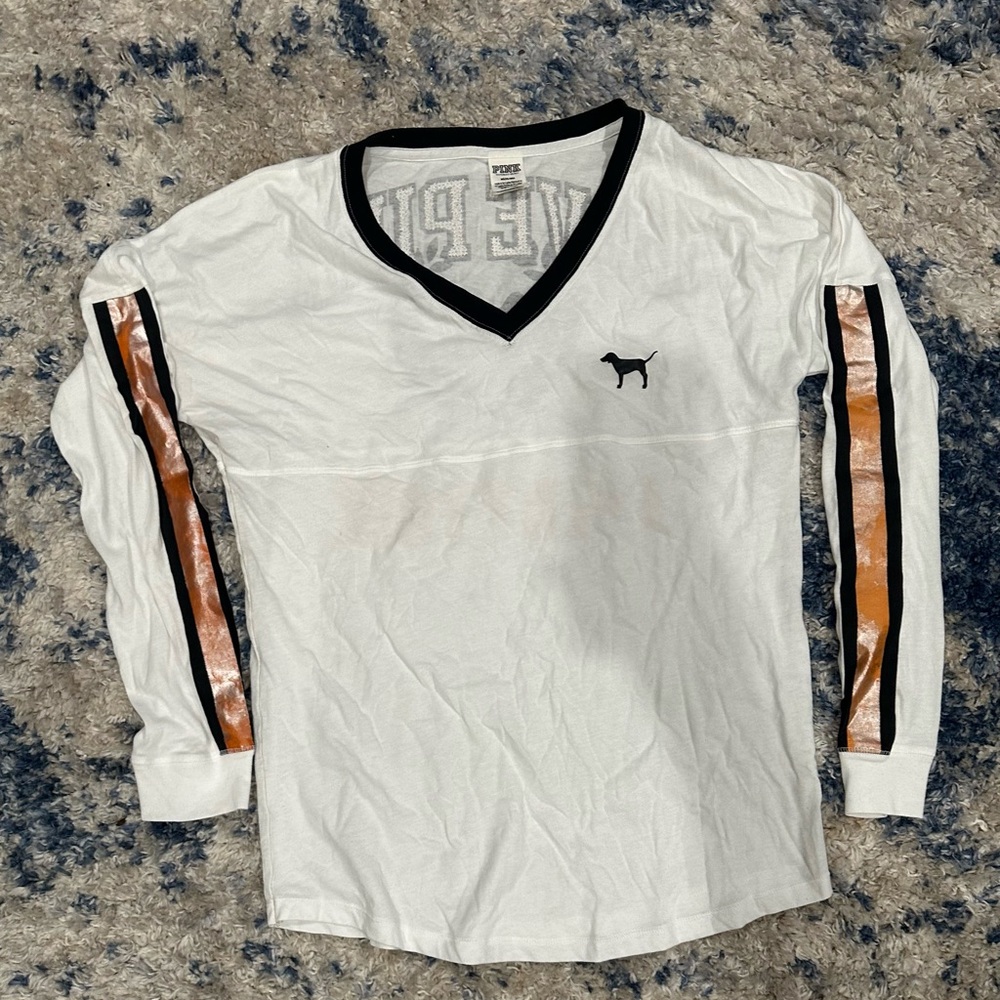 PINK Victoria's Secret White V-Neck Tee - Picture 11 of 11